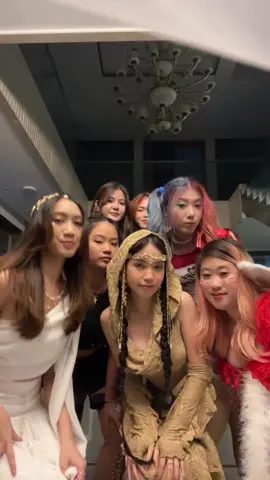 halloween costume party with the girls 🎃 #halloween #costumeparty #outfit 