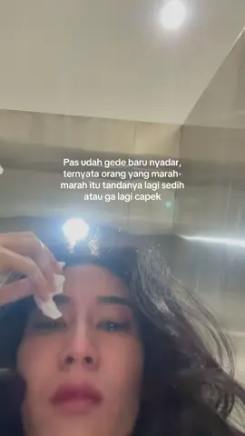 Terlalu banyak mendam sendiri😊