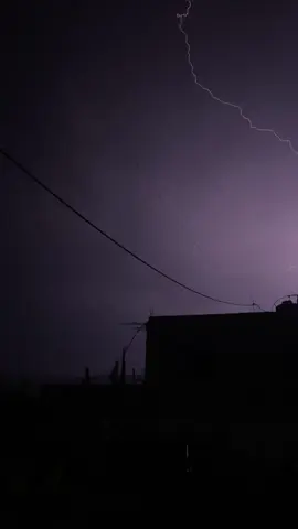 ليل #اول #الغيث #قطرة #برق #الشمالي #البيرق #عماد #ليل #رعد #اجواء_الشتاء #اجواء_خيالية #تحياتي_لجميع_المشاهدين_والمتابعين #شكرا_على_دعمكم💖 #لبنان_مصر_الخليج_سوريا #اكسبلور #foryou #foryoupage❤️❤️ #kingsaaer #foryou #foryoupage❤️❤️ 