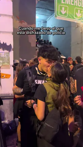 Como asi?💀💀💀 #jujuy #halloween #disfraz #policia 