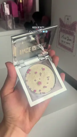 🥶🧊❄️ @Huda Beauty @Huda @hudabeautyshop @SEPHORA #fy #fypage #foryoupage #f #vira #viralvideo #greenscreen #shop #finds #shopping #viral #girl #makeup #Love #obsessed #girls #follow #followme #hudabeauty #icy #collection #huda #beauty #winter #icymakeup #biology #womaninstem #biologymajor #bio #song #songs 