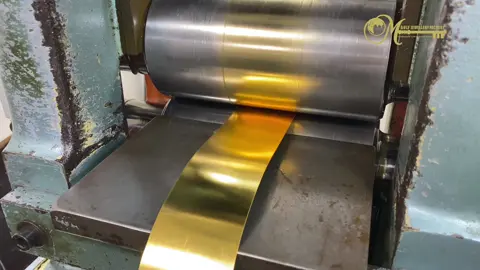 سبائك الذهب الى شرائح  | See how gold bars are converted into easy-to-shape and easy-to-cut strips #مصنع_الخليج_لصياغة_الذهب #مصنع_الخليج #ذهب #الذهب #السعودية #الهند #india 