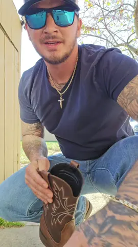 mens cowboy boots sale! #bluecollar #falldealsforyou #trending #fyp #tiktokshop #blackfridaydeals #cowboyboots #boots 