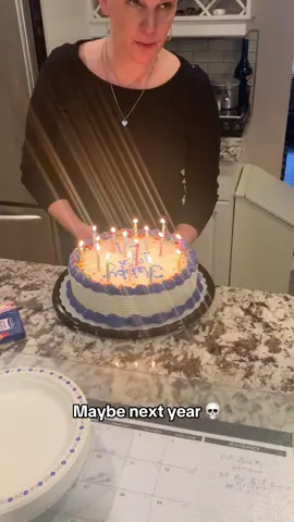 Noooo 😭💀 (@Hangingwithcoolkids) #funny #fail #birthday #family #fails 