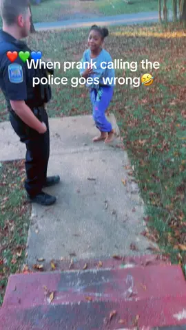 When you prank call the police and think they not gone actually show up 🤣🤣 #foryoupage #foryoupage #fypシ #fyp #funny #trending #pranks #mom #friends #kidsoftiktok #familytime #police 