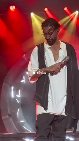 Dön geri  Bu sefer olduğun gibi Sevicem seni #tantaşçı #tantasci #tantaşçışarkıları #tantaşçıkonserindeyiz #tantaşçısözleri #döngeri @Tan Taşçı 