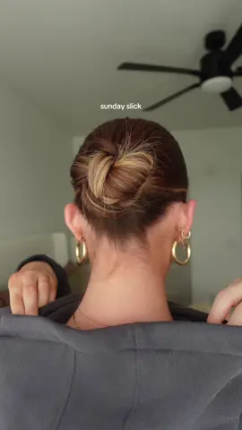 my sunday slick!!✨ #sundayhair #hairstyles #slickedbun #slickbun #braidbun #braidedbun #bunhairstyles #easyhairstyles 