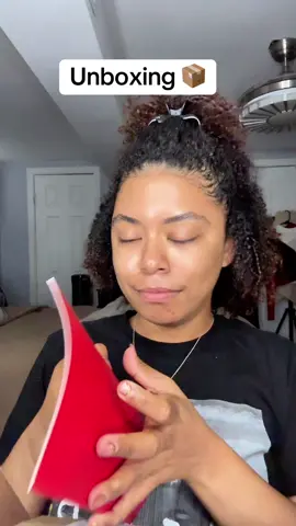 Paqueticos time!! #skicnare #unboxing #packages #creatorsearchinsights 