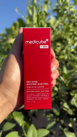 Just 1 minute to transform your skin! 💧 Medicubes 21% Red Succinic Acid Cleansing Booster Serum helps smooth textured skin, leaving you with that GLOW finish! ✨ #SkincareRoutine #AcneFree #GlowingSkin #ClearSkinJourney #MorningRoutine #NightRoutine #medicuberedsuccinicacidserum #medicuberedsuccinicacidpeel 