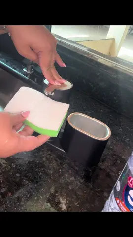 Dispenser porta detergente e bucha .!  . . . . . #organizando #organizandominhacasa #casanova #asmr #asmrsounds #asmrvideo #asmrtiktoks #shoppe #shein #faxina #faxinando #diaadiatiktok #f #casa 