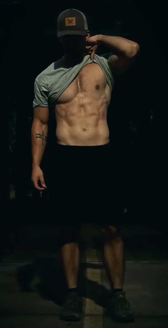 #gym #gympic #gymphotography #dark #darkphotography #aesthetic #ａｅｓｔｈｅｔｉｃ #leanmuscle #leangains #muscular #GymTok 