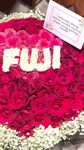 Selamat ulang tahun cantiknya mama dan papa 🥰🤍✨ @Fujiiian 