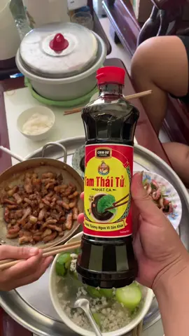 Nước tương chin su tam thái tử nhất ca . Được chiết xuất từ đậu nành . #trungdeptraivlog 