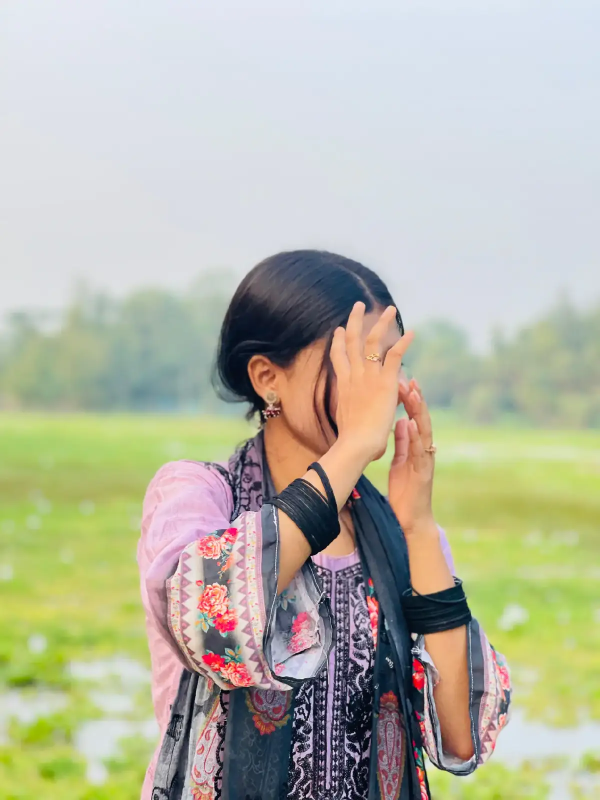 ভালোবাসলে আঙুল ছুঁয়ে দেখার আনন্দই বেঁচে থাকার জন্য যথেষ্ট। 🤍🤍 #foryou #frypgシ #viralvideos #fryyyyyyyyyyyyyyyyyyyyyyyyy #tiktokviralvideo #tik_tok 