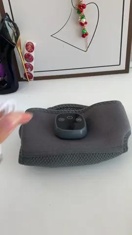 Wireless knee heat massager, with usb charge and free shipping ! It’s one great gift to my parents 💖 #massager #shopnow🛍 #kneemassager #tiktokmademebuyit #fyp #uk #kneepain #knee #heat #wireless #painrelief #freeshipping #blackfriday 