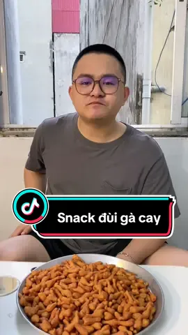 Mukbang Xì nách đùi gà cay đậm vị, giòn tan 🍗 Ngọt ngọt, mặn mặn là chủ yếu chứ không có cay lắm nha. Món ăn tuổi thơ là đây chứ đâu! #cuong10yen #dailyvlog #mukbang #asmr #ancungtiktok #bimbim #doanvat