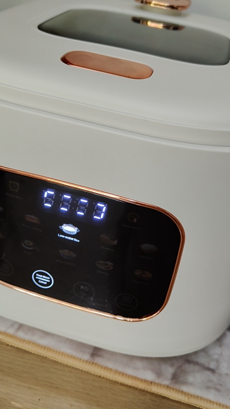 Replying to @fifiamalinahashim Periuk nasi yang praktikal untuk yang nak jaga kesihatan,nak d!et. Pastu boleh masak lauk juga tau. Dah Ada setting siap2 🥰 Ada warranty. Kapasiti 3 liter.Sesuai 3-5 orang makan. . #kakwanreview #periuknasi #periuknasiviral #lowsugarricecooker #ricecooker #cutsugar #multicooker #ricecookerviral #multicookerviral #lowcarbs #masakansimple #masakdirumah  #elderly #ibumengandung #minimalist #dapur #masukberanda #tiktokmalaysia 