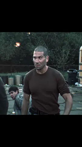 A 2ª temporada de TWD é incrível! A tensão na fazenda, os conflitos e o desenvolvimento dos personagens fazem dela minha favorita. | #shanewalsh #shanewalshedit #jonbernthal #rickgrimes #twd #thewalkingdead 
