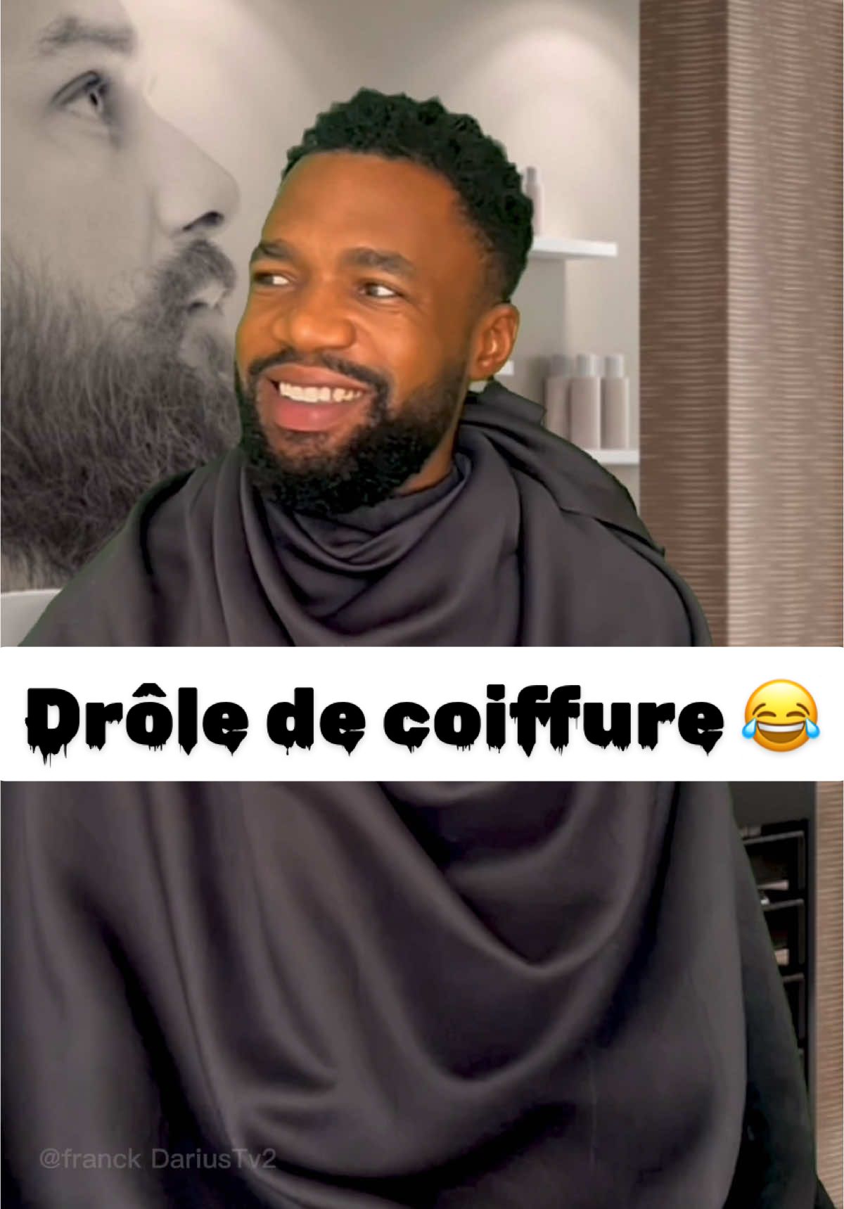 Dans un salon de coiffure 😂 #funnyvideo #FunnyVideo2024 #funnymoments #cutevideo #pettymemes #sofunny #coiffure 