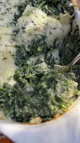 Liiink in my bbbio for this delicious spinach gratin recipe. So good! #spinach #holidayrecipe #sidedish #thanksandgiving #sides 