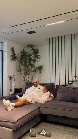 הוא היה שלי קודם!😂🤗