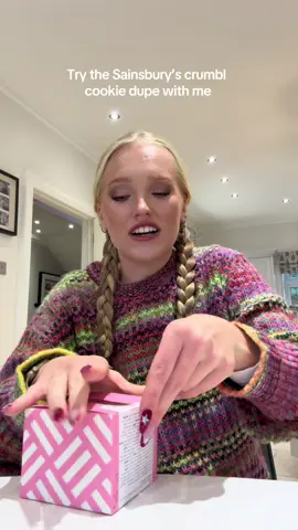 Nooooo cuz this was like seriously good @Sainsbury’s !!!!! But @Crumbl Cookies please come to england 🥺 #sainsburys #tastetest #crumblcookie #dupe #yummy #FoodTok #fyp 