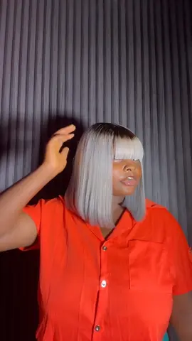 Sdd 10 inches grey bone straight 200 grams#foryoupgeeeeeee #foryoupage❤️❤️ #dimplegirlie #fypageeeeeeeee #bouncecurl #sddbonestraight 