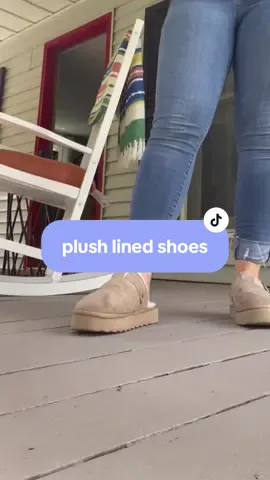 get em while their hot #slippers #plushslippers #slideon #giftsforher #christmasgifts #stockingstuffers #TikTokShopBlackFriday #FallDealsForYou #TikTokShopCyberMonday #TikTokShopHolidayHaul 