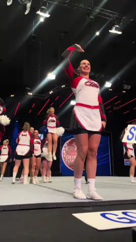 Cant wait to compete 💪🏼 Training season is nice but I love to get on the stage ✨ #cheerleading #mat #fullout 
