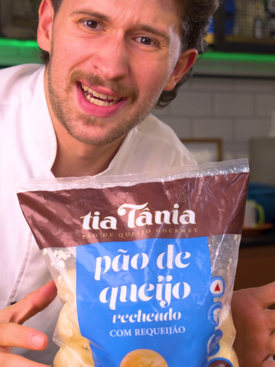 PÃO DE QUEIJO MINEIRO!! Desafio feito, desafio cumprido! Peguei um avião, atravessei o país e cheguei em Minas… tudo pra comprar o famoso pão de queijo mineiro! 😂🧀 Vem comigo conferir o que eu achei! Ah, quero saber se é verdade: o pão de queijo de Minas é melhor mesmo que o de São Paulo? #cheffotto #paodequeijo #minas #receita  #receitamineira #vira #fyou 
