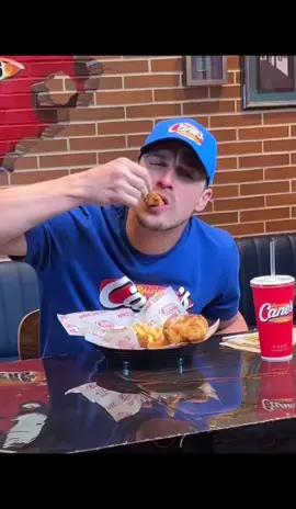 How do I turn into a chicken strip? Asking for a friend 🧍🏻‍♀️🧎🏻‍♀️‍➡️#kikehernandez #dodgers #shoheiohtani #baseball #fyp #raisingcanes 