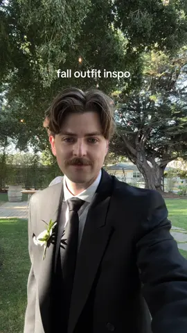 guess our first dance song #OOTD #outfitinspo #couple #weddingday 