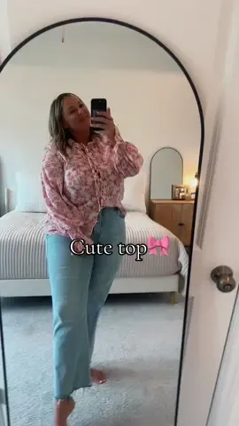 This is the prettiest top!🎀 #fashion #clothes #cutetops #outfit #curvy #fitcheck #fyp #fypシ #tiktokshop #tiktokmademebuyit #tiktokblackfriday #tiktokcybermonday #outfitinspo #fitcheck 