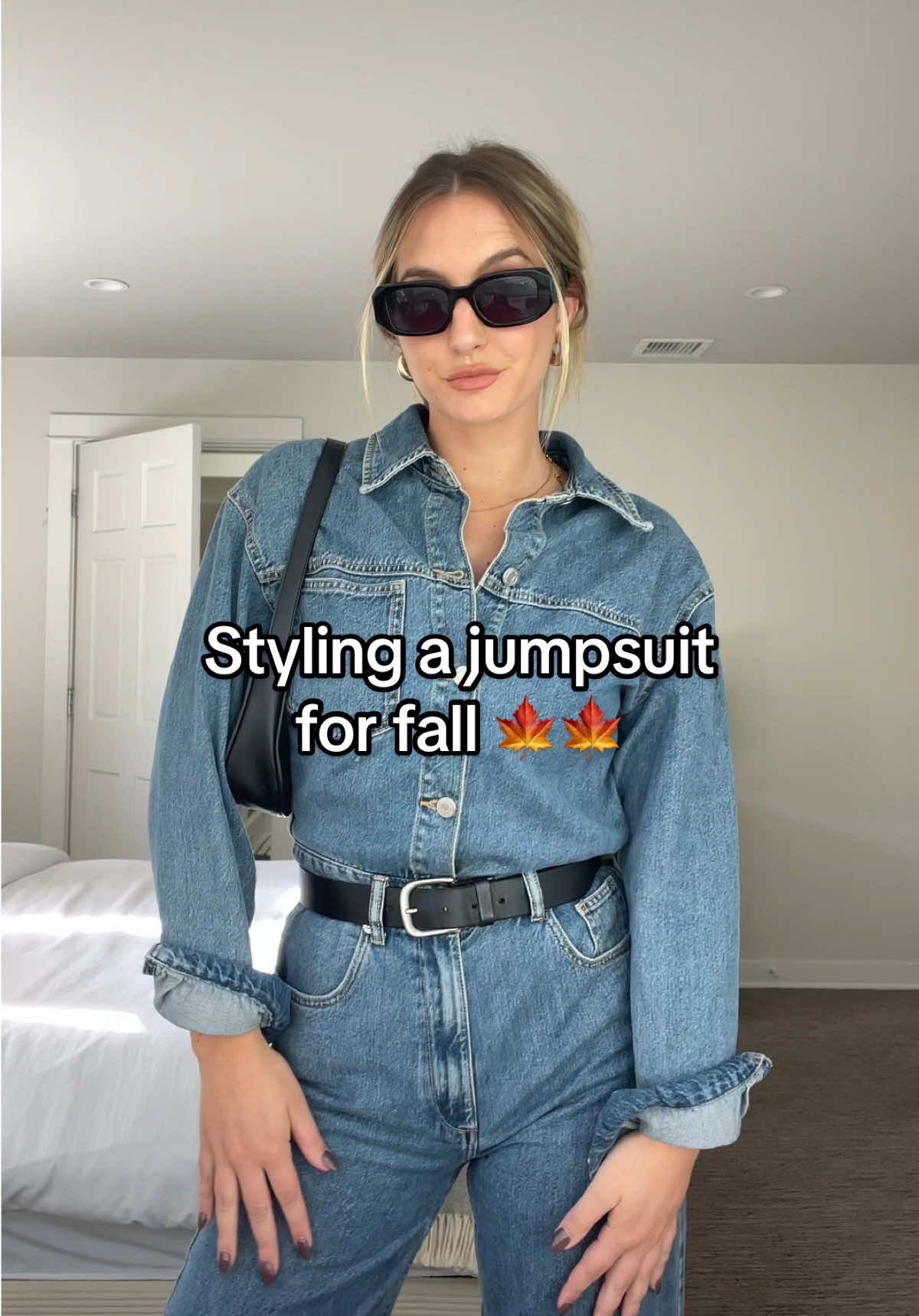 How to style a jean jumpsuit for the fall #falloutfits #fallstreetwear #outfitinspo #fallfashion #jumpsuit #outfitinspo #outfitoftheday 