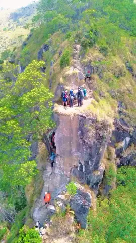 jalur menuju pos 4 , sumbing via banaran 🔥 #temanggung24jam #pendakiindonesia #fypシ゚viral #gunungsumbing3371mdpl #fyppppppppppppppppppppppp #xyzbca 