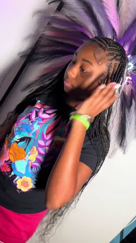 Watch me do this quickweave 🎀 . Book the look 🥰🥰 . #braidersontiktok #watchmework #watchmeworkbraider #quickweave #stitchbraids #fulaniknotless #braids #braidstutorial #knotless #knotlessbraids #braider #neatbraids #southfloridabraider #palmbeachbraider 