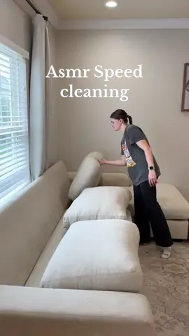 I feel like I’m not good at ASMR videos, so that’s why I don’t do them 🤷🏻‍♀️ Also this is before halloween so that’s why my Christmas stuff isn’t out ♥️ #cleaning #asmrcleaning #speedclean #speedcleaning #cleaningmotivation #timercleaning #cleaninghouse #realisticcleaning #asmr 