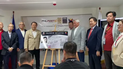 #PANOORIN: Ipinakita ng #Philippine #Postal Corporation ang bagong anyo ng #PostalID kasama ang bago at mas pinaigting nitong seguridad kaugnay ng proof of verification partikular sa address ng may-ari. | Nayomi Almojano #BalitangA2Z