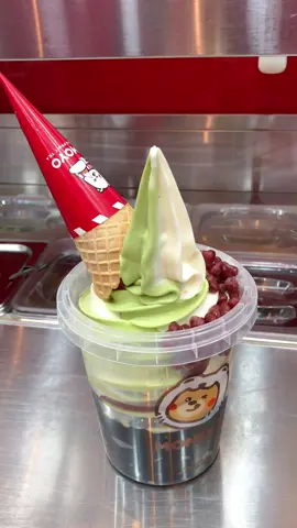 Halloo Momo Friends✋ Ice Cream Jumbo sekarang udah hadir lohh di momoyoo🤩 Yuk buruann cobainn, ada promo menariknya juga lohh #momoyo #jumboicecream #icecream #momoyosharing #momoyoicecream#momoyosukabumi 