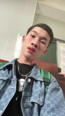 #ບ່າວຫລວງພະບາງ #ລີໂພສໃຫ້ຫອມແກ້ມ😜555 