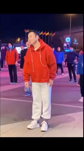 [One Way Ticket] Mi brillo de sol☀️ Y, bueno... Aquí fue donde todo cambió, ¡todo es mucho mejor! 😃😃😃 ¡Vamos a bailar! ¡Sé feliz! ☺️ 💥💥🎶 Rizhao Fly Bro 🎶 💥 💥 #OneWayTicket #brillante #baila #bailefeliz #dance #chinesedancer #thebestdancer #dancer #muévete #bailar #séfeliz #happydance #happy #motívate #salud #baile #elmejorbailarín #soloparati #forever #oye #☀️☀️☀️ #❤️   #mibrillodesol☀️ #fypp #parati #foryour #foryourpages 