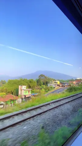 Skrang KAI pangrango sukabumi - bogor uda bgus , nyaman tmpat duduknyaa , jdi pngn naik kreta lg 😊 #kaipangrango #kai #pangrango #sukabumi #keretaekonomi #sukabumibogor 
