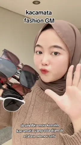 Wajib bawa sunglasses sih buat kalian yang mau travelling#kacamataterbaru2024 #kacamatatrend #sungalsses #kacamatamurah 