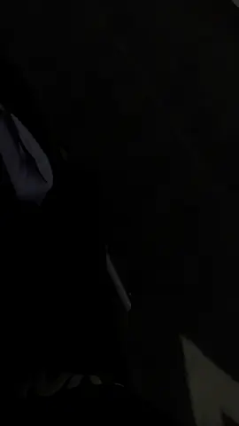 Anh nghèo làm sao giữ chân em dc..