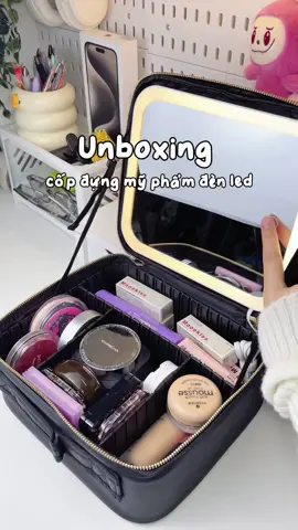unbox cốp đựng đồ makeup có đèn led 💡✨#copdungmypham #copdungdotrangdiem #makeup #copmakeup #review #unboxing #thaothichriviu #xuhuong #trending #viral #foryoupage #fyp 