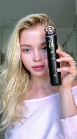My holy grail pink skincare routine for glass glow skin @Medicube Global 💕 #pinkskincare #medicube #pdrn #glassglowskin #glowboosterpro #collagennightwrappingmask #collagenwrap #salmondna