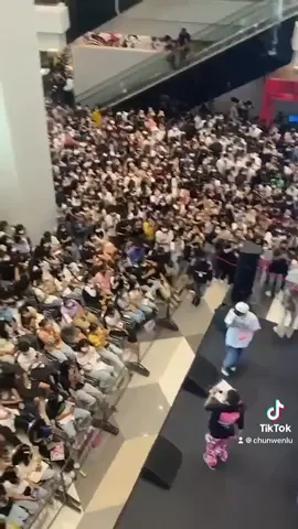 Line for work 👉🏻 @Chonburiflow.show #Chonburiflow 