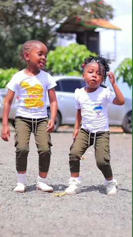 Play for me❤️❤️#foryou#kidsoftiktok #justam #treanding #viral @Fayeemuchira @Baby Tamara 💞💞❤️ @Jay2014 