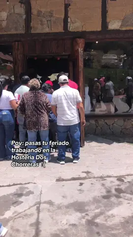 La gente no paraba de venir pero se facturo bien 😛 #cuenca #chocolaterra #trabajo #feriado 