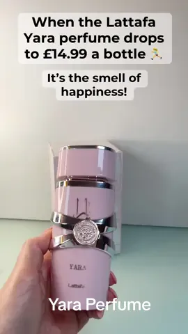 Yara perfume!! Its smells absolutely unbelievable #girls #women #perfumetiktok 